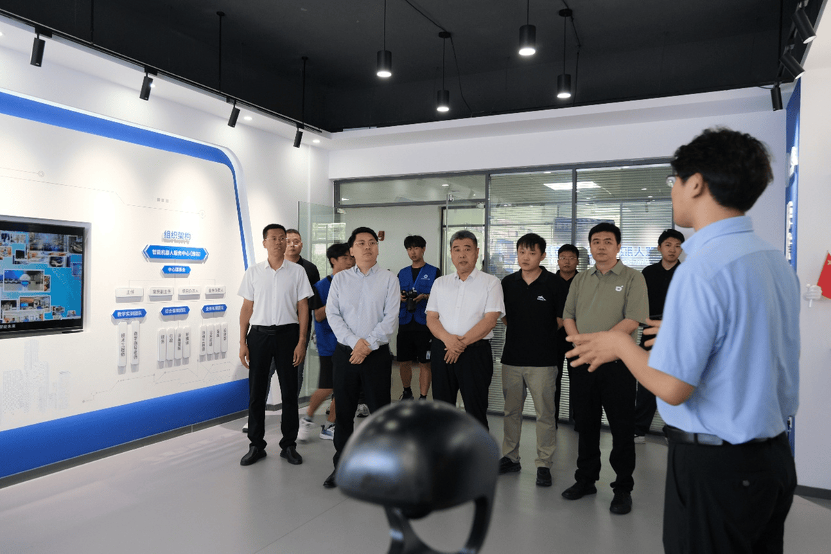 智能引擎，智造未來 濰坊啟用全國首個(gè)城市級(jí)智能機(jī)器人服務(wù)中心